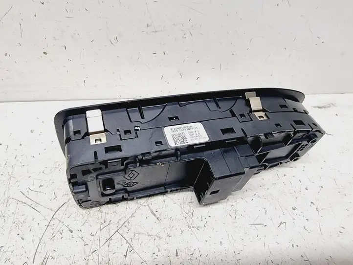 Renault Arkana (2019 - ) 254015831R Блок кнопок стеклоподъемников — фото 3