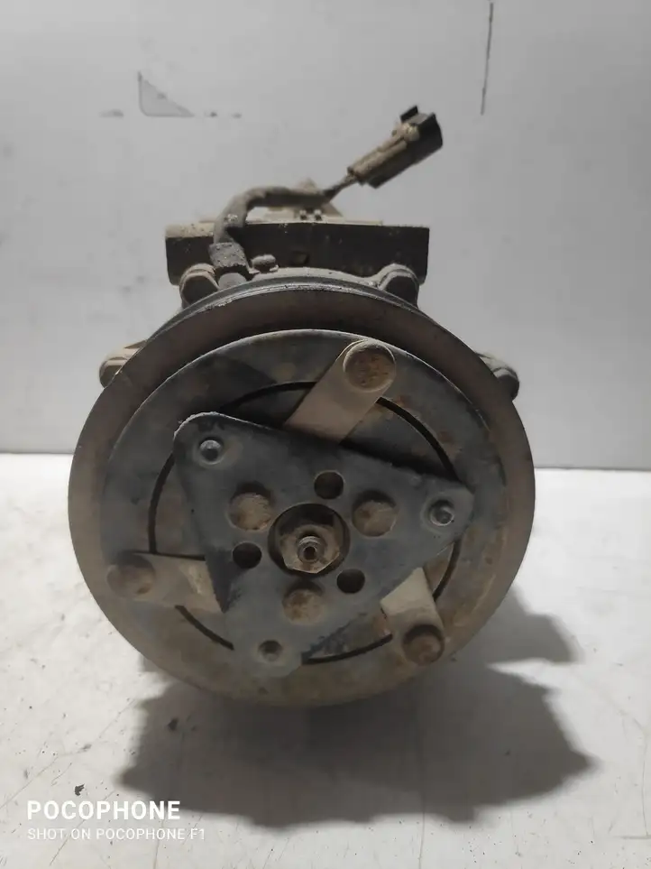 Seat Ibiza III (6L) (2002 - 2008) 9716011324 Компрессор (насос) кондиционера воздуха — фото 1
