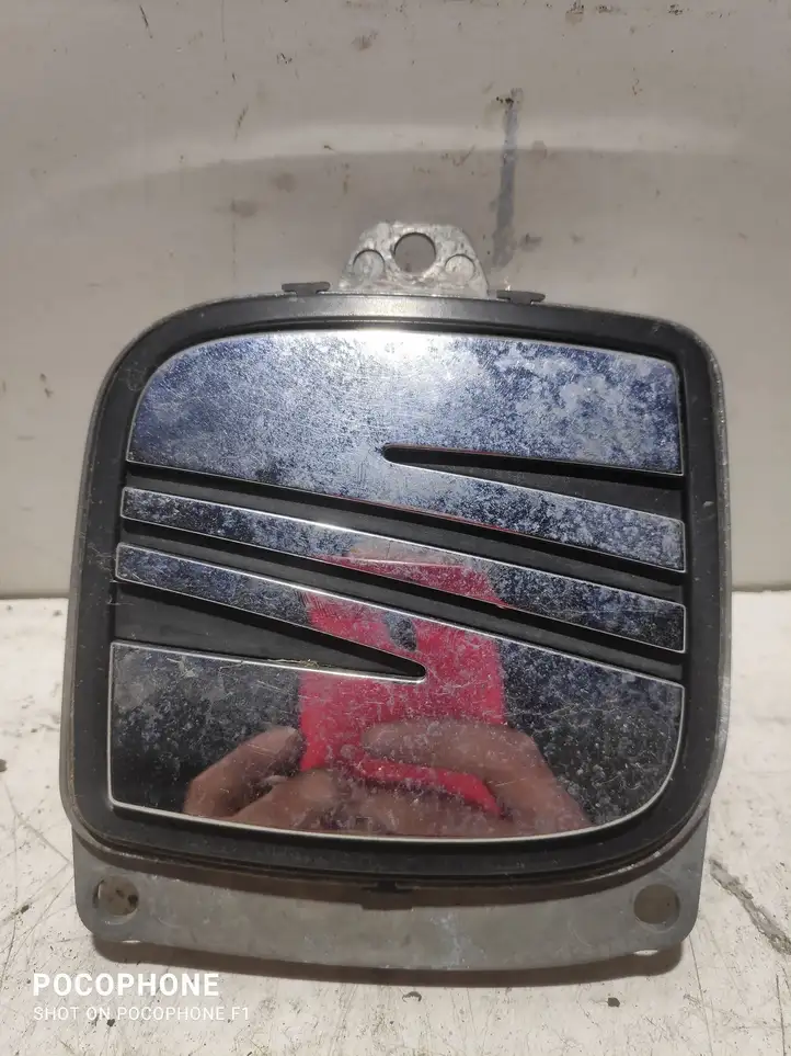 Seat Altea XL (2004 - 2015) 5P0827565C Ручка крышки багажника — фото 1