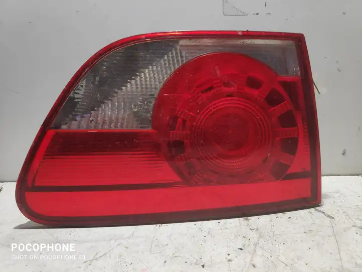 Seat Altea XL (2004 - 2015) 5P8945093A Задний фонарь в крышке багажника — фото 1