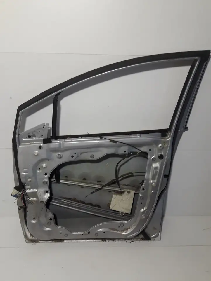 Mazda 5 (2005 - 2010) Дверь — фото 2