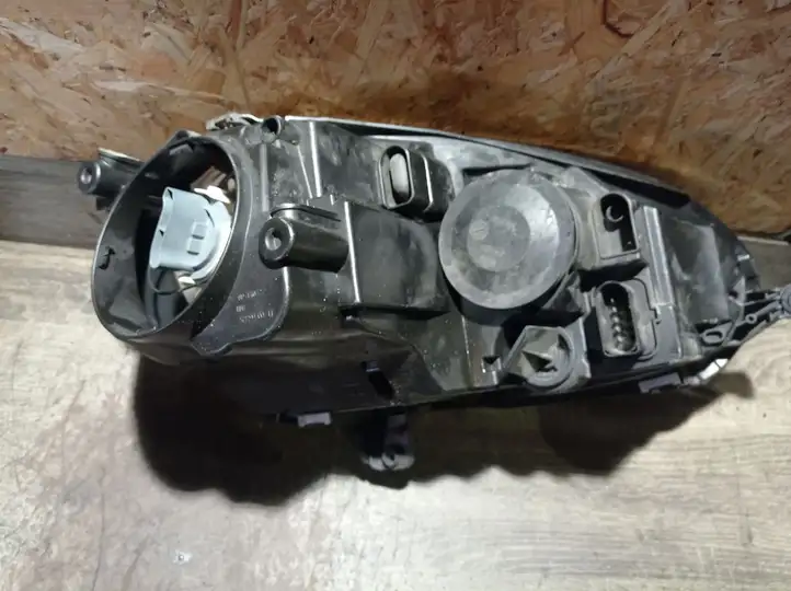 Volkswagen Golf V (2003 - 2009) Передняя фара — фото 2