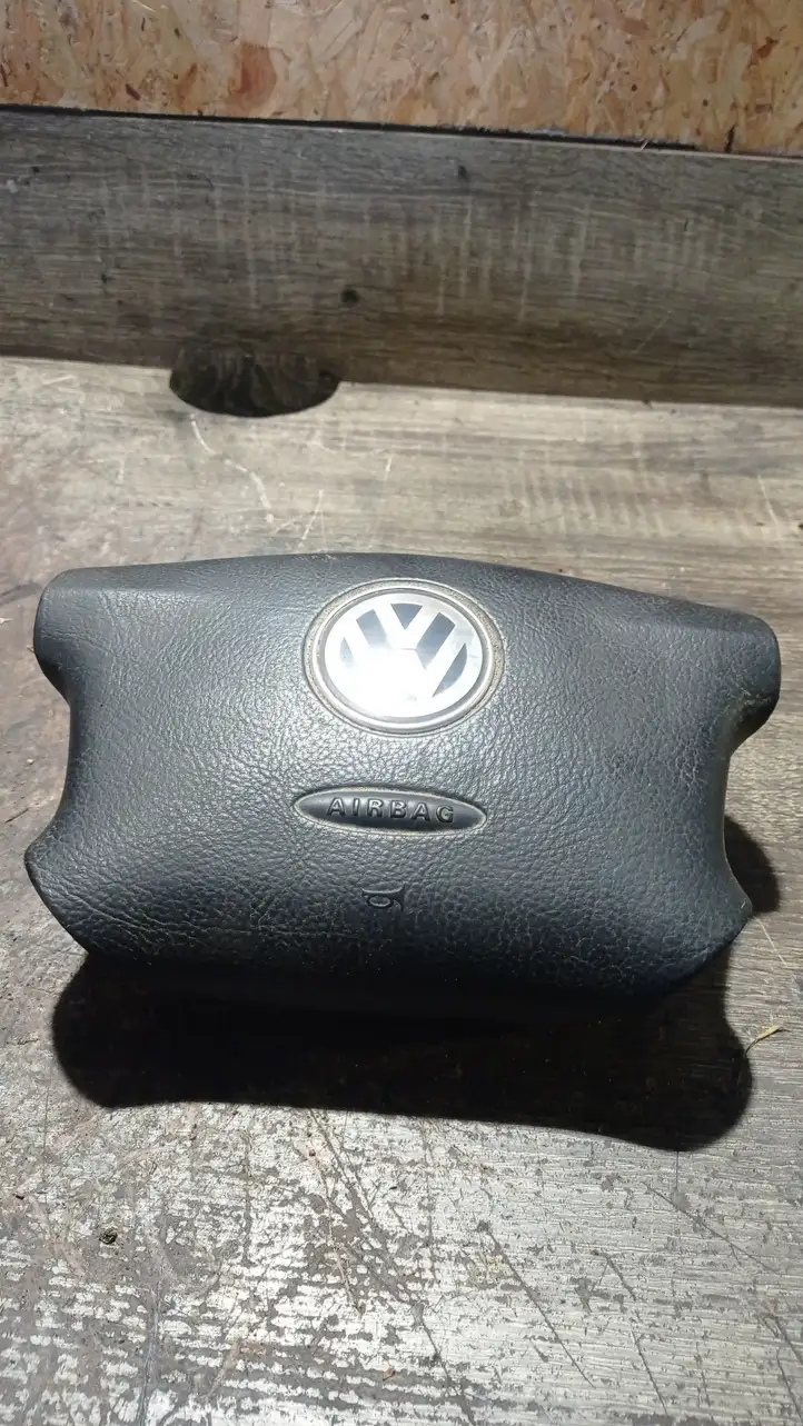 Volkswagen Golf IV (1998 - 2005) 3B0880201 Подушка безопасности руля — фото 1