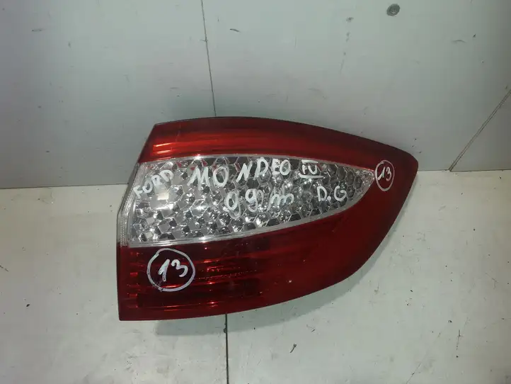 Ford Mondeo MK IV (2007 - 2014) 7S7113404B Задний фонарь в кузове — фото 1