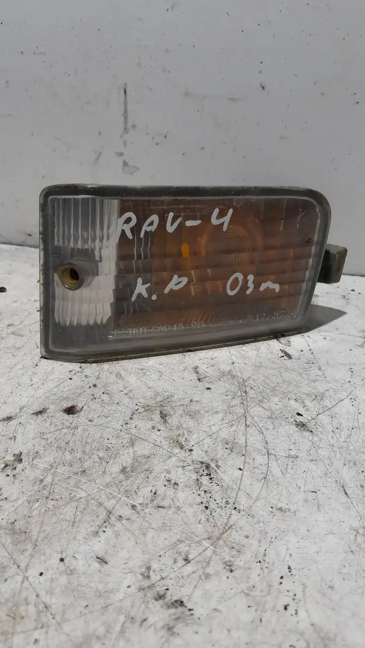 Toyota RAV 4 (XA20) (2000 - 2005) Передняя противотуманная фара — фото 1