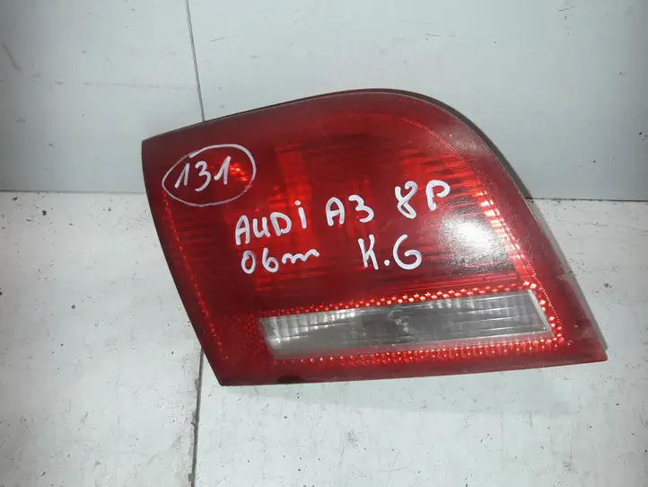 Audi A3/S3 8P (2004 - 2008) 8P4945093B2S Задний фонарь в крышке багажника — фото 1