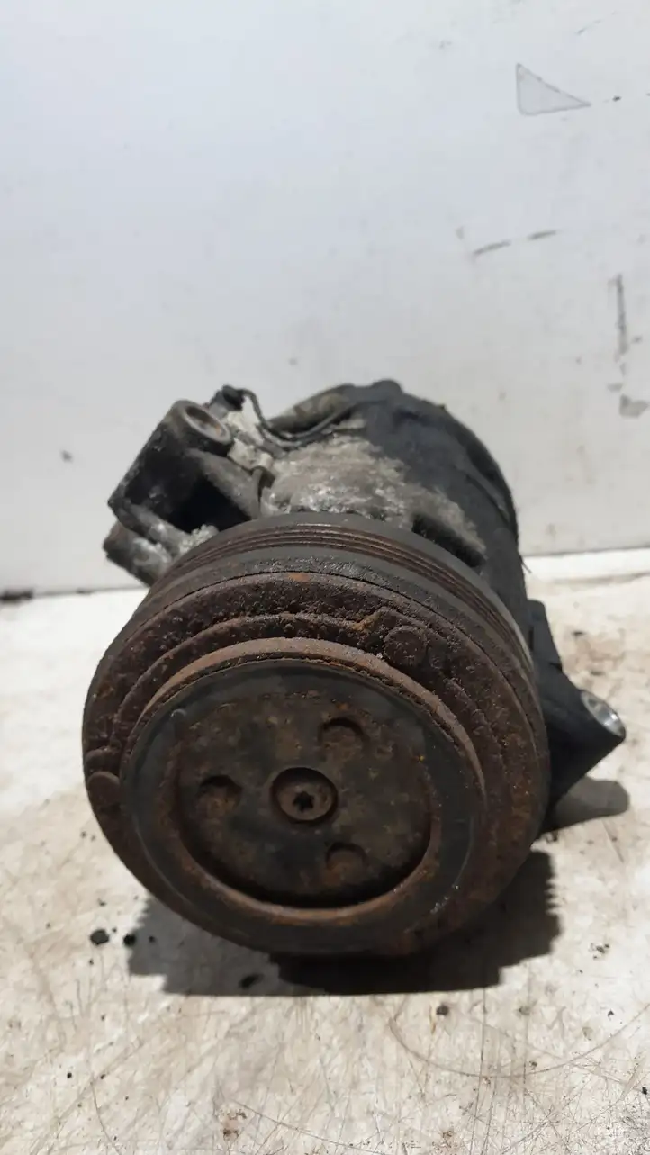 BMW 3 E90 E91 (2005 - 2012) 6905643 Компрессор (насос) кондиционера воздуха — фото 1