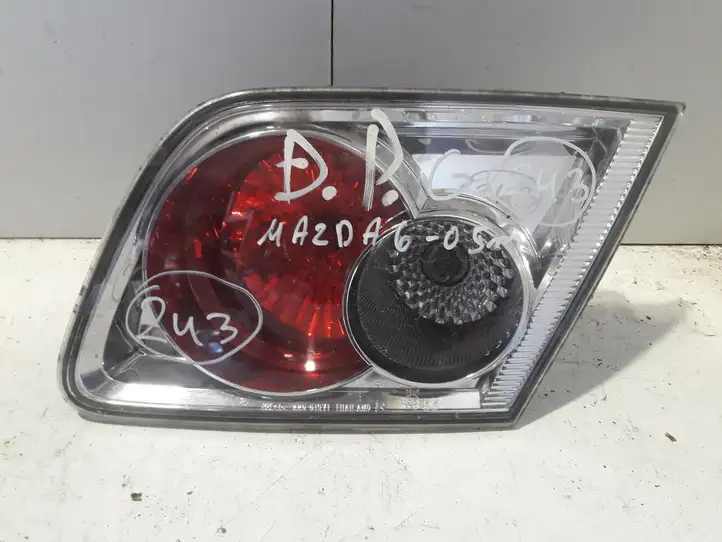 Mazda 6 (2005 - 2007) 22661971 Задний фонарь в крышке багажника — фото 1