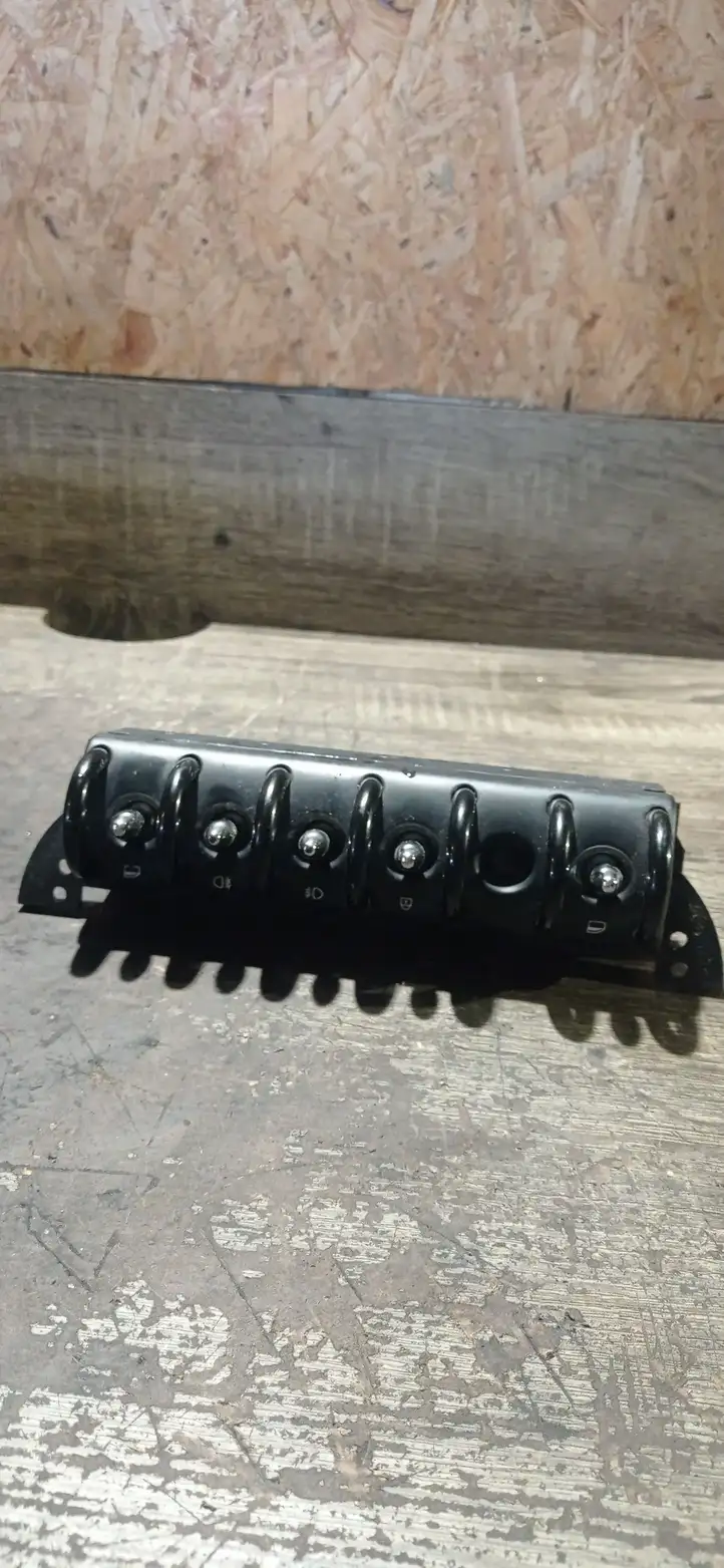 Mini One Cooper R50-53 (2000 - 2012) 61316958029 Кнопка стеклоподъемников — фото 1