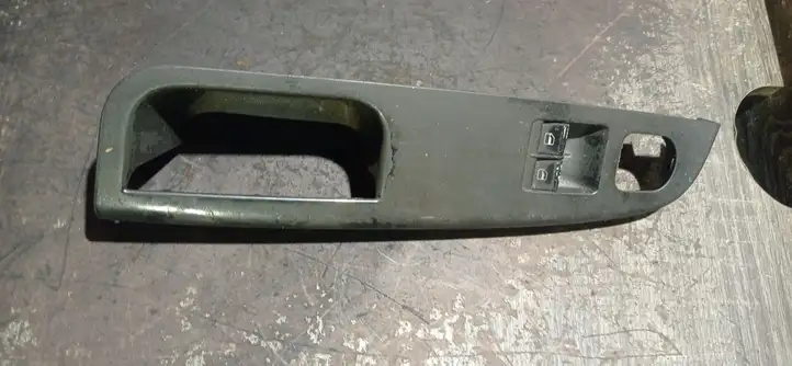 Volkswagen Golf V (2003 - 2009) 1K3868049A Блок кнопок стеклоподъемников — фото 1