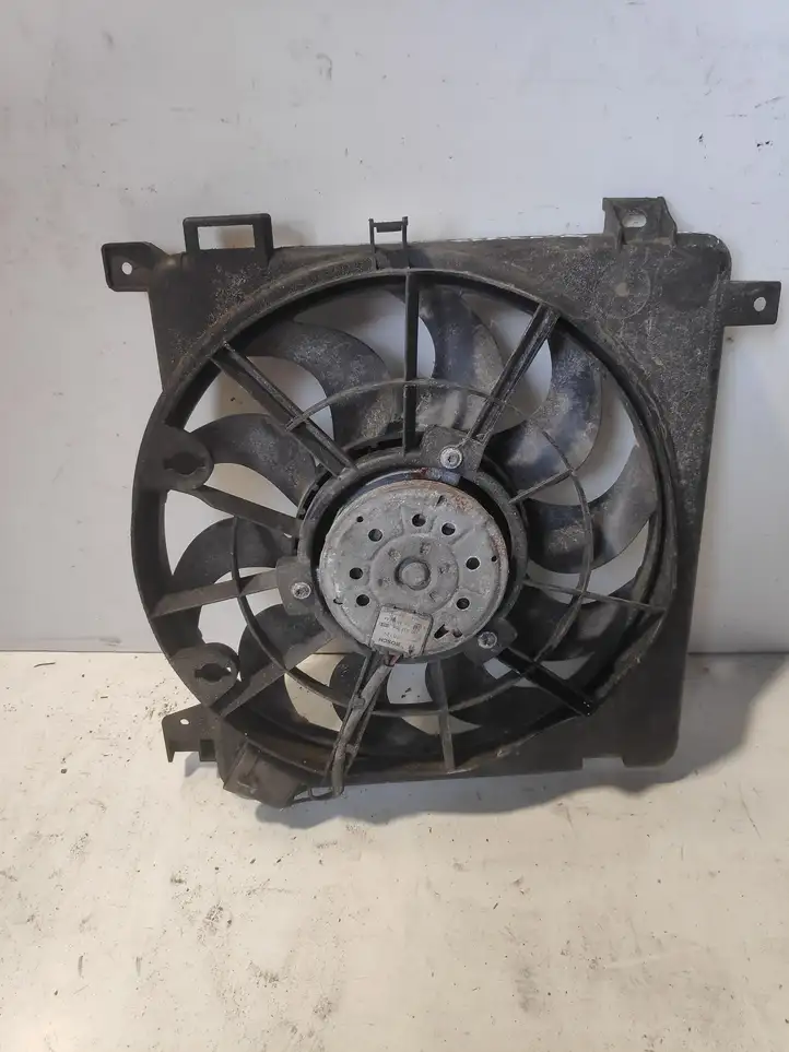 Opel Zafira B (2006 - 2008) 0130303957 Электровентилятор радиатора — фото 1