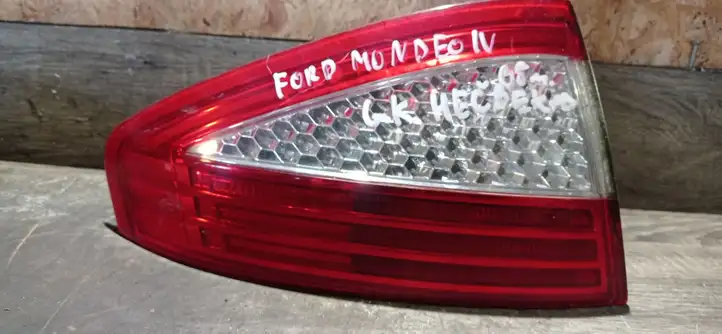 Ford Mondeo MK IV (2007 - 2014) 7S7113405A Задний фонарь в кузове — фото 1