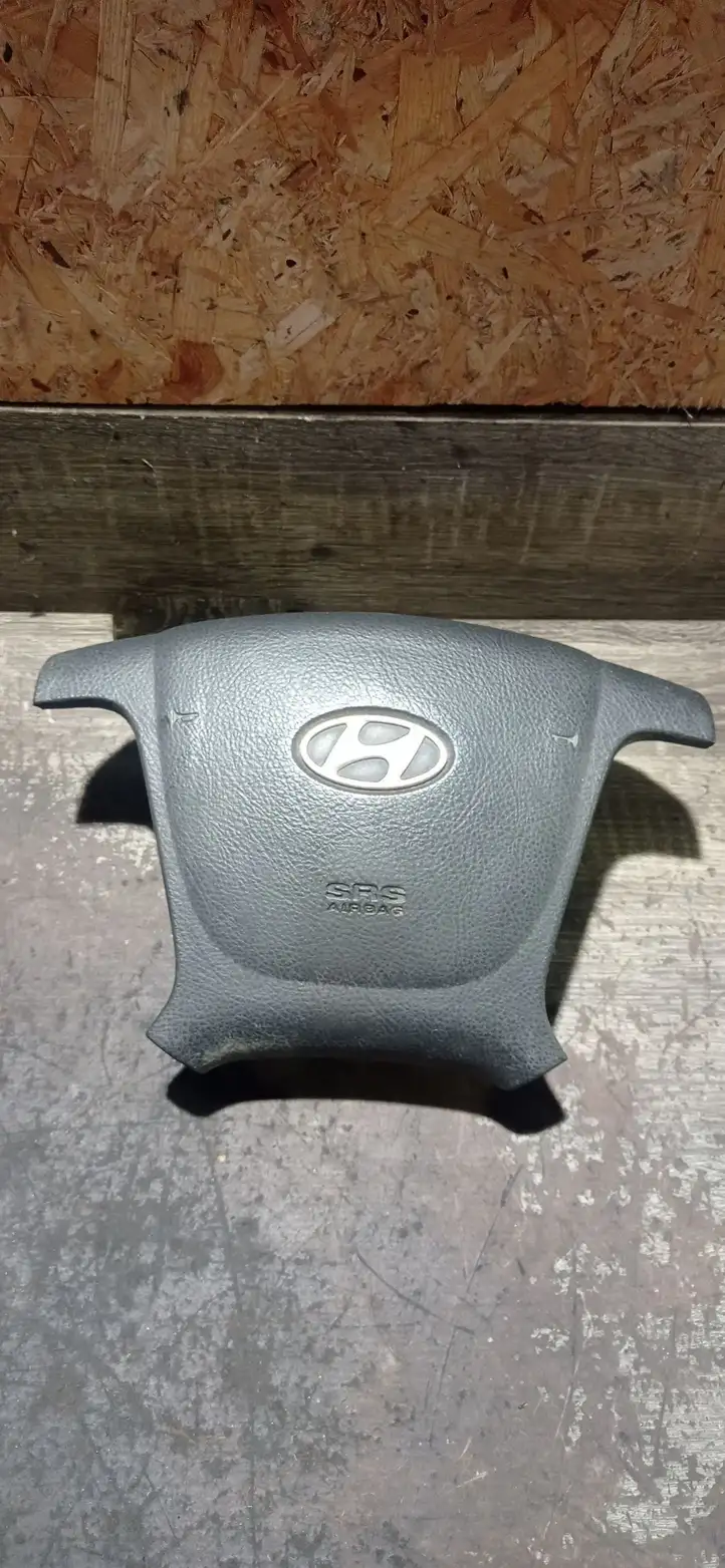Hyundai Santa Fe (2005 - 2009) 16909508 Подушка безопасности руля — фото 1