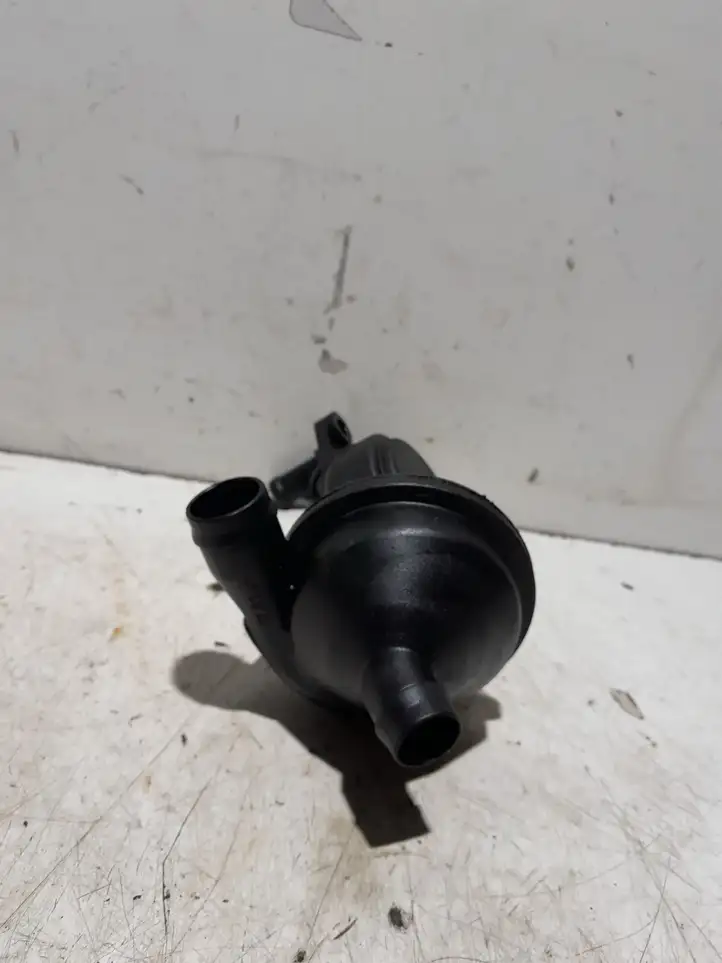 BMW 3 E46 (1998 - 2005) 7503519 Шланг сапуна — фото 3