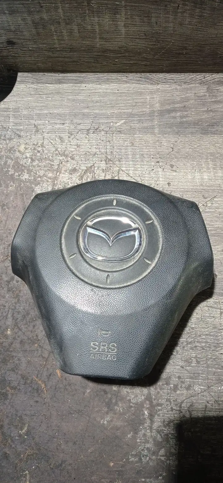 Mazda 5 (2005 - 2010) C23557K00 Подушка безопасности руля — фото 1
