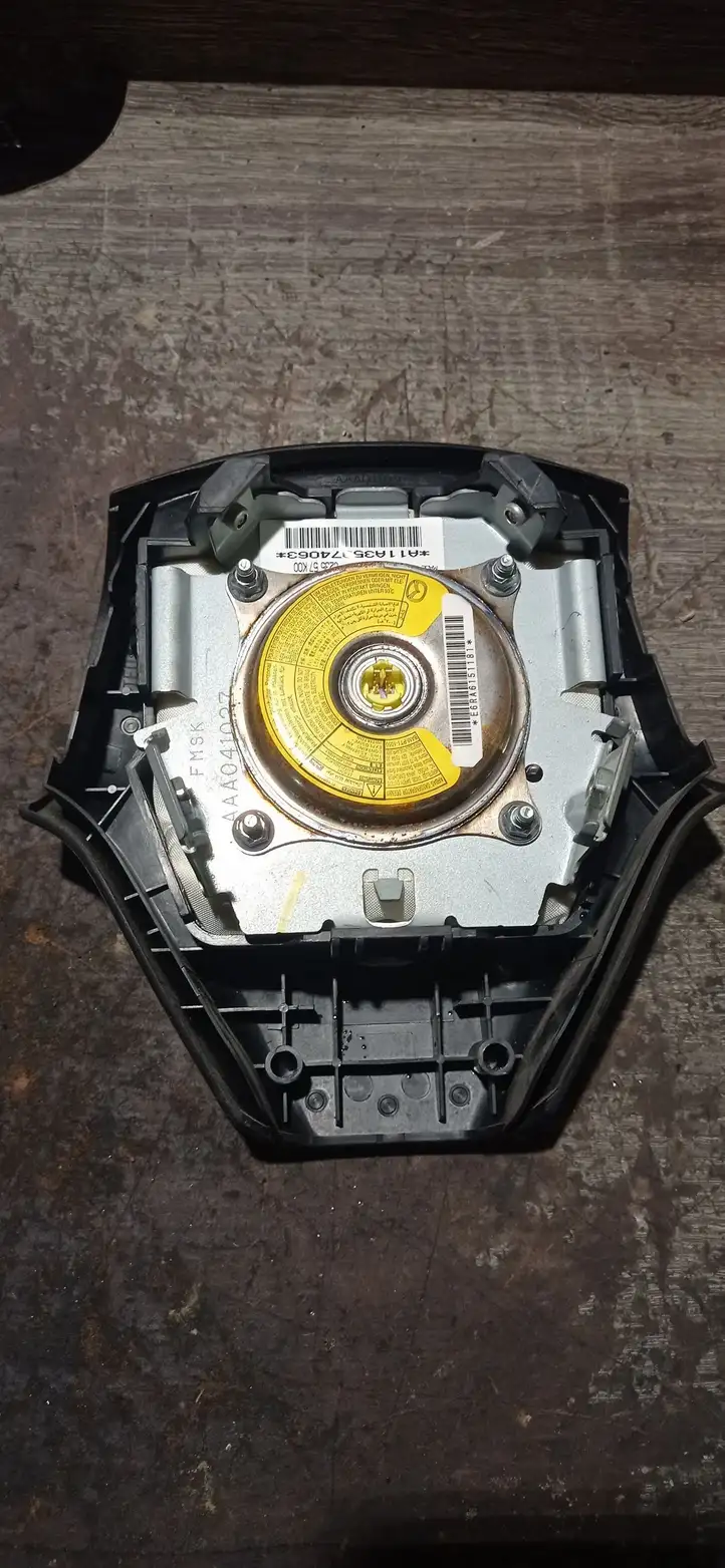 Mazda 5 (2005 - 2010) C23557K00 Подушка безопасности руля — фото 2
