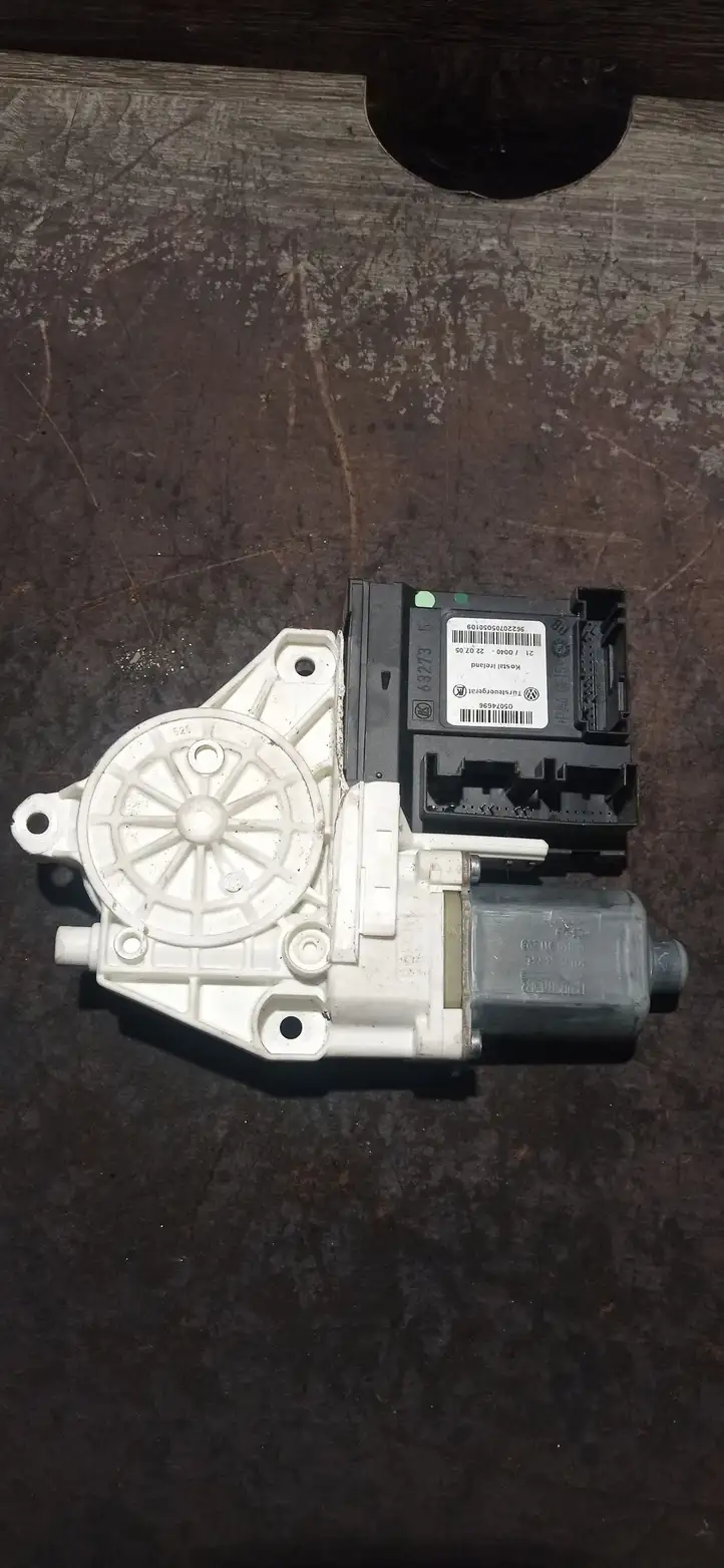 Audi A3/S3 8P (2004 - 2008) 0130822263 Стеклоподъемник задней двери — фото 1