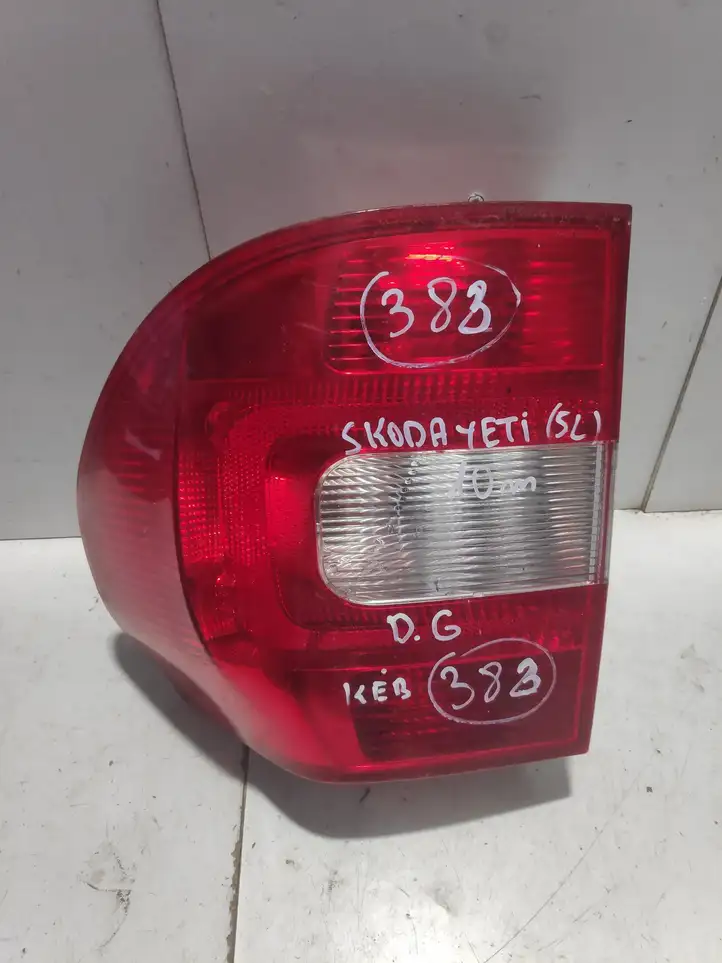 Skoda Yeti (5L) (2013 - 2018) 5L0945258 Задний фонарь в кузове — фото 1