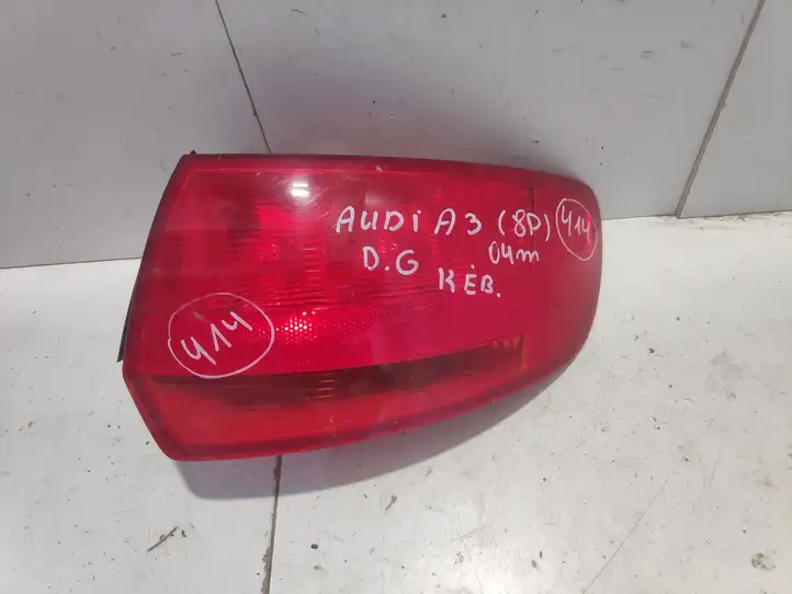 Audi A3/S3 8L (2000 - 2003) 277702 Задний фонарь в кузове — фото 1