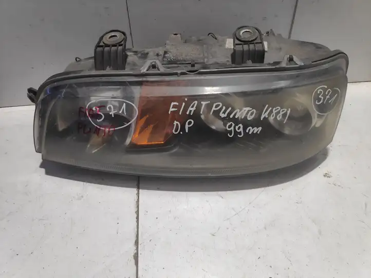 Fiat Punto (188) (1999 - 2010) 205958 Передняя фара — фото 1