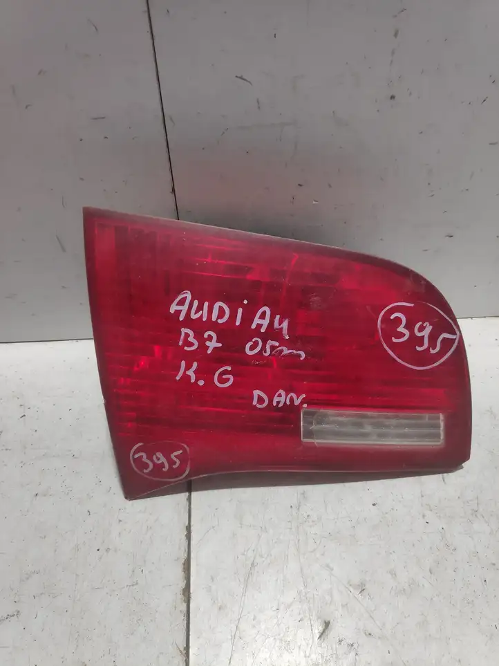 Audi A4 S4 B7 8E 8H (2004 - 2009) 89037747 Задний фонарь в крышке багажника — фото 1