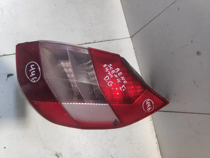 Renault Scenic II - Grand scenic II (2003 - 2006) 15911600 Задний фонарь в кузове — фото 1
