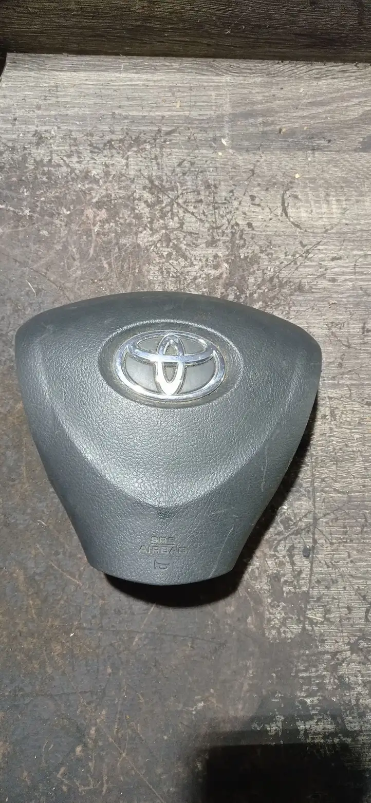 Toyota Auris 150 (2006 - 2012) 4513002290B0 Подушка безопасности руля — фото 1