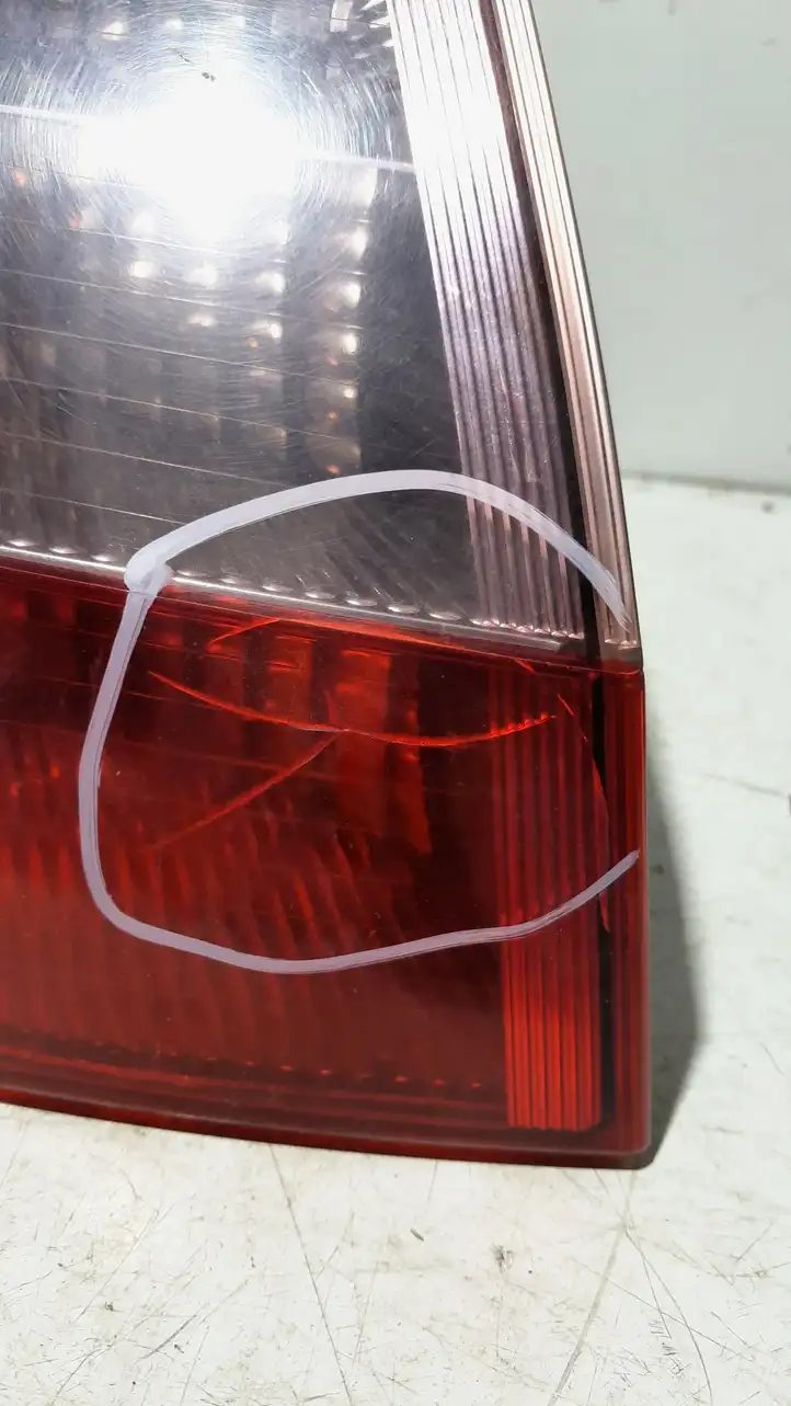 Renault Scenic II - Grand scenic II (2003 - 2006) 8200127704F Задний фонарь в кузове — фото 4