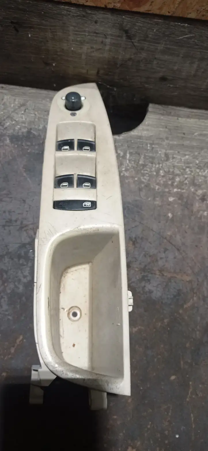 Audi Q7 4L (2005 - 2009) 4L2867172 Блок кнопок стеклоподъемников — фото 1
