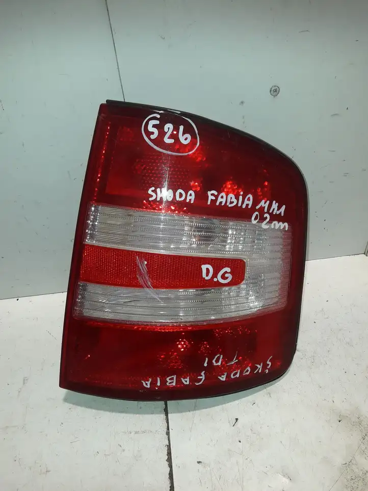 Skoda Fabia Mk1 (6Y) (1999 - 2007) 086651910R Задний фонарь в кузове — фото 1