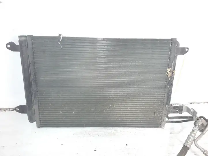 Skoda Octavia Mk2 (1Z) (2004 - 2013) 1K0820411T Радиатор кондиционера — фото 1
