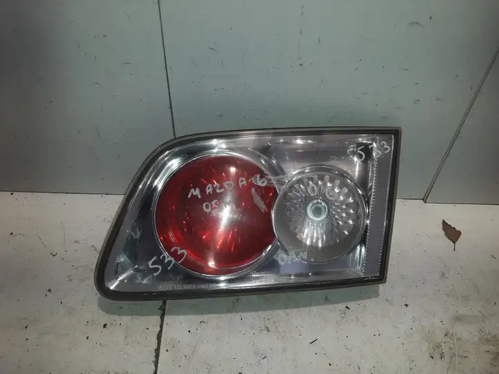 Mazda 6 (2005 - 2007) 22661974 Задний фонарь в крышке багажника — фото 1