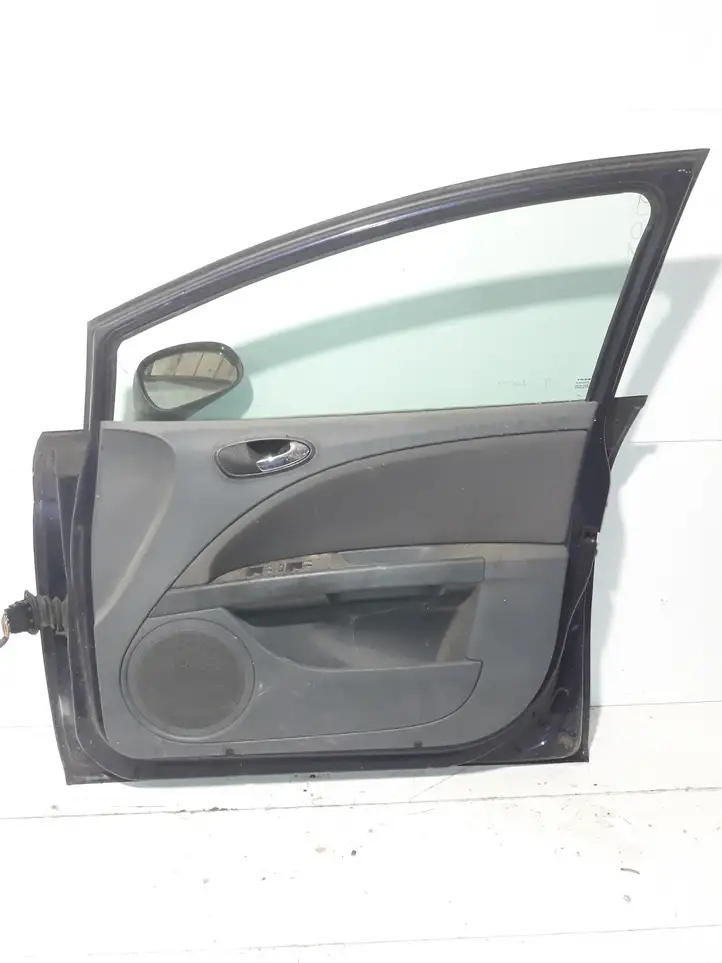 Seat Leon (1P) (2005 - 2012) Дверь — фото 2