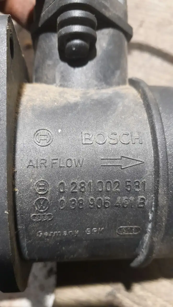 Volkswagen Touran I (2003 - 2010) 038905461B Датчик массового расхода воздуха — фото 4