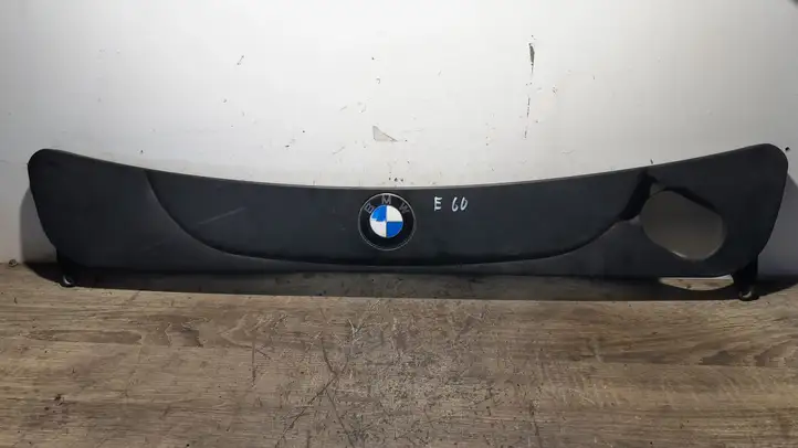 BMW 5 E60 E61 (2004 - 2010) 11147801282 Крышка двигателя декоративная — фото 1