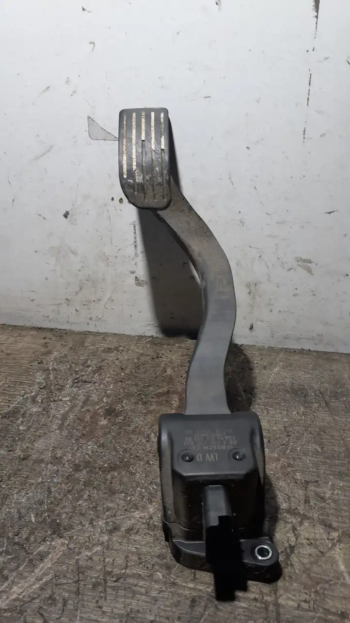 Peugeot 308 (2007 - 2013) 0280755043 Педаль акселератора — фото 1