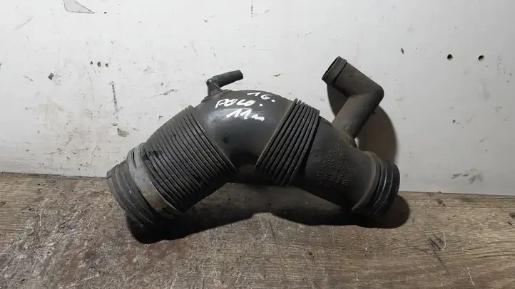 Volkswagen Polo V 6R (2009 - 2015) 6R0129654C Трубка подачи воздуха — фото 1