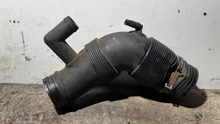 Volkswagen Polo V 6R (2009 - 2015) 6R0129654C Трубка подачи воздуха — фото 2