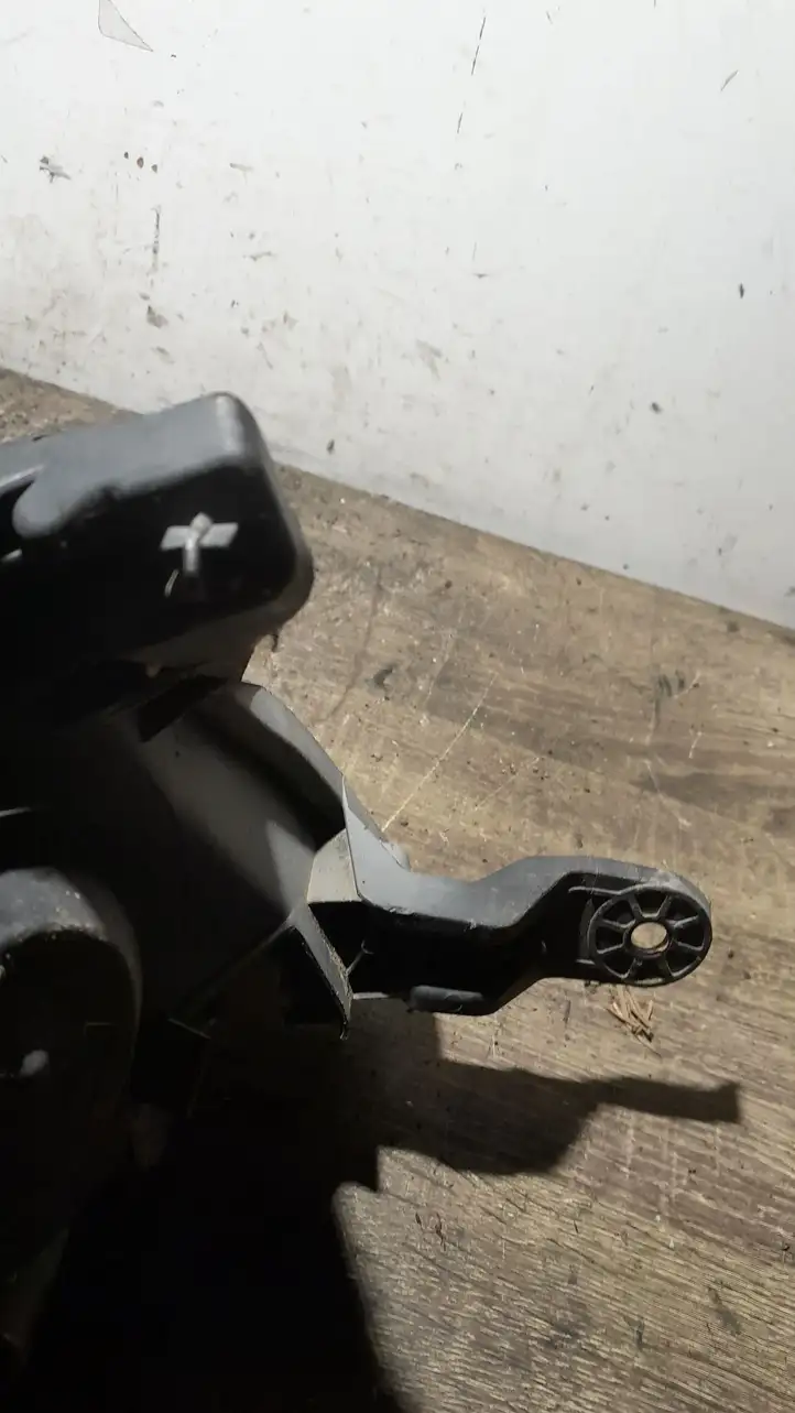Peugeot Expert (2007 - 2016) 89902605 Передняя фара — фото 4