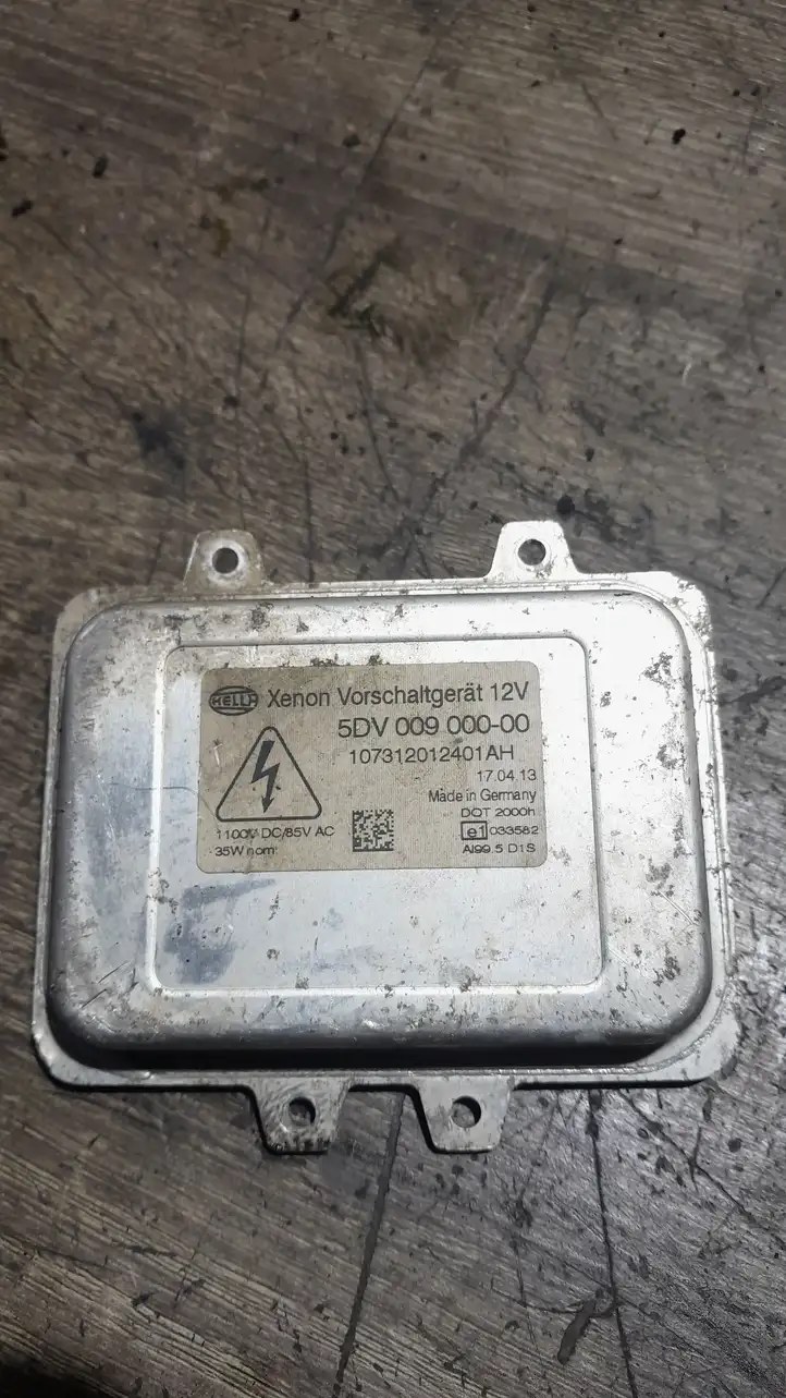 BMW 5 E60 E61 (2004 - 2010) 5DV00900000 Блок розжига ксенона — фото 1