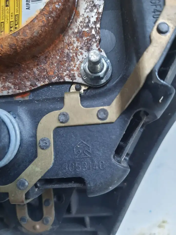Toyota Yaris (2005 - 2009) 3053140 Подушка безопасности руля — фото 3
