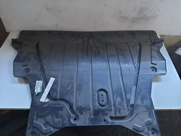 Nissan Qashqai (2010 - 2013) 75890JD50A Защита двигателя — фото 1