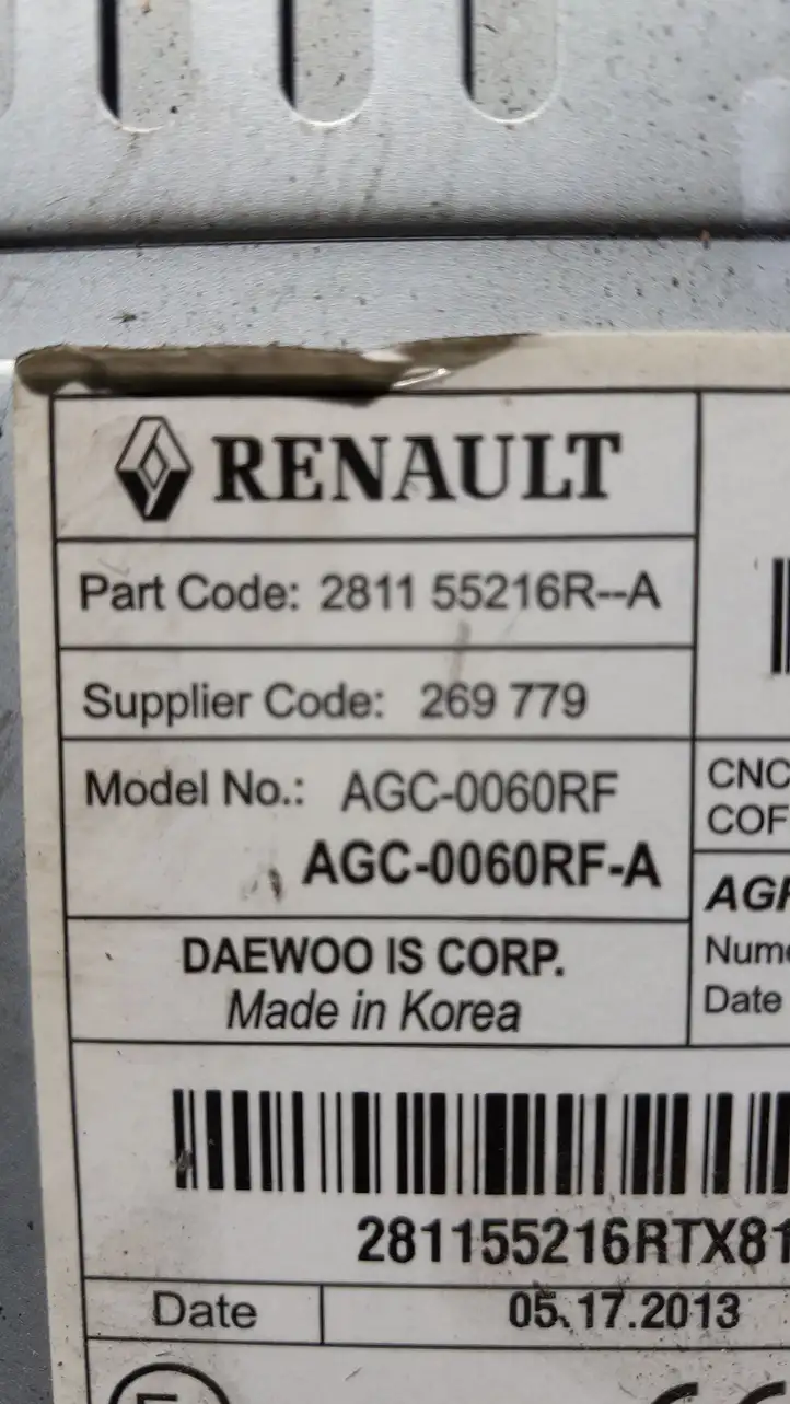 Dacia Duster (2010 - 2017) 281155216R Магнитола / мультимедийная система — фото 4