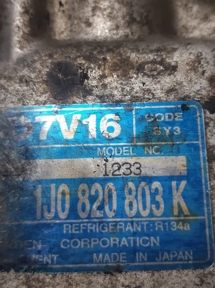 Volkswagen Golf IV (1998 - 2005) 1J0820803K Компрессор (насос) кондиционера воздуха — фото 5