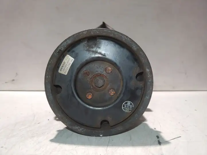 Toyota Previa (XR30, XR40) II (2000 - 2006) 4472204191 Компрессор (насос) кондиционера воздуха — фото 1