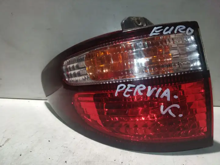 Toyota Previa (XR30, XR40) II (2000 - 2006) Задний фонарь в кузове — фото 1