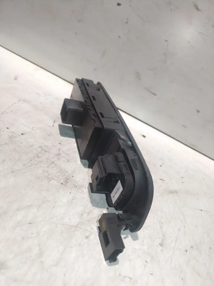 Volkswagen Tiguan (2007 - 2011) 1K4959857B Блок кнопок стеклоподъемников — фото 3