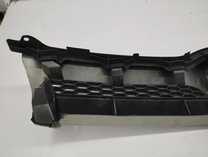 Toyota Corolla Verso AR10 (2004 - 2009) 531110F020 Передняя решетка — фото 2