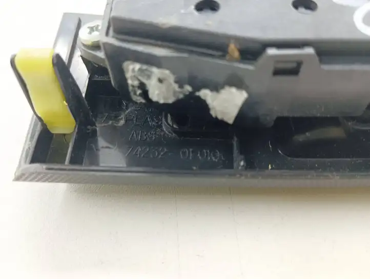 Toyota Corolla Verso AR10 (2004 - 2009) 742320F010 Блок кнопок стеклоподъемников — фото 6