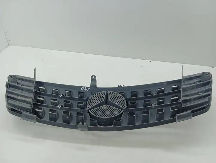 Mercedes-Benz ML W164 (2005 - 2011) A1648880023 Верхняя решетка радиатора — фото 12